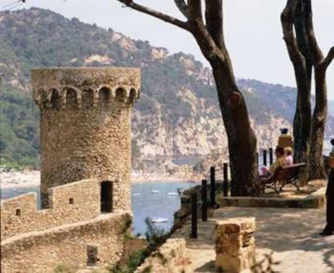 Cala Salions, Chalana II Daire Tossa de Mar