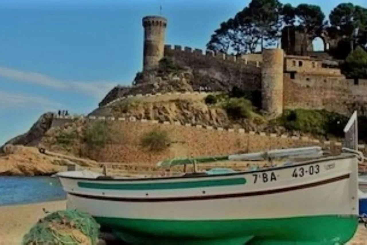 Cala Salions, Chalana II Daire Tossa de Mar 0*,